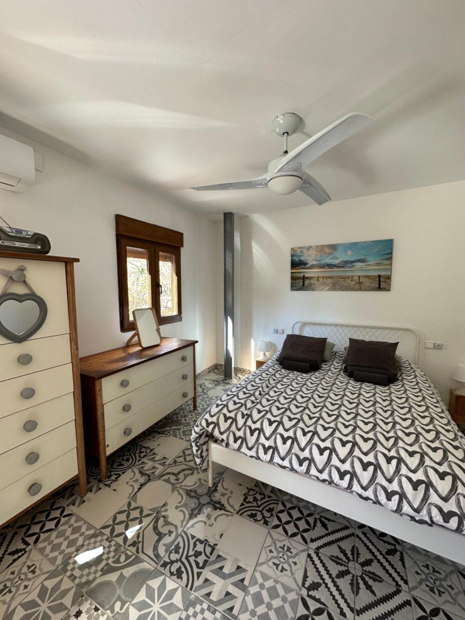 Precioso Apartamento Con A/A En Ruzafa Con Terracita Privada Y Acceso A Un Jardin, Para 2-3 Personas Валенсия Екстериор снимка